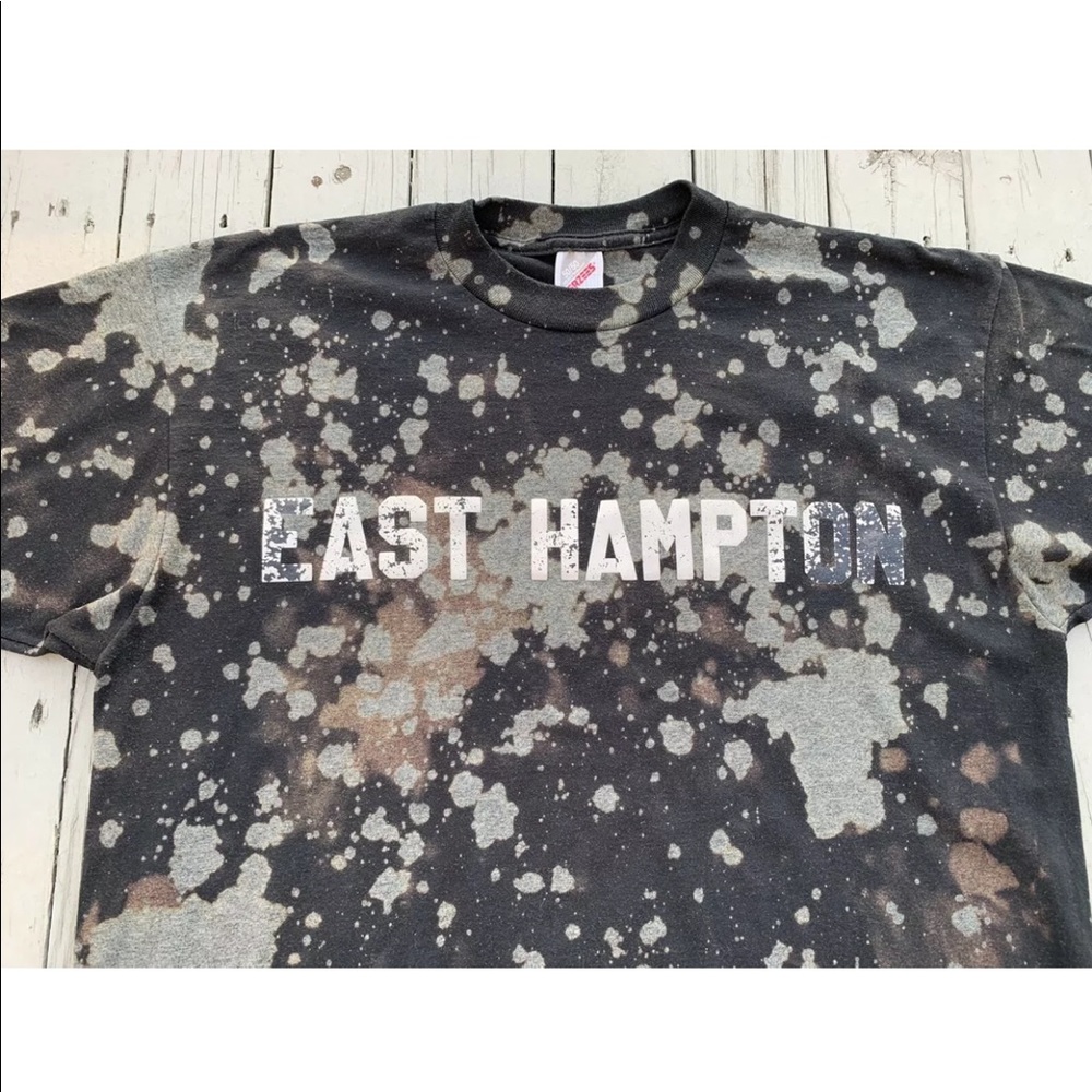CUSTOM VINTAGE BLEACHED EAST HAMPTON XL T-SHIRT